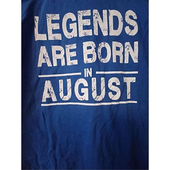 Legends are born in August Men's T-shirt size Medium - Picture 2 of 2